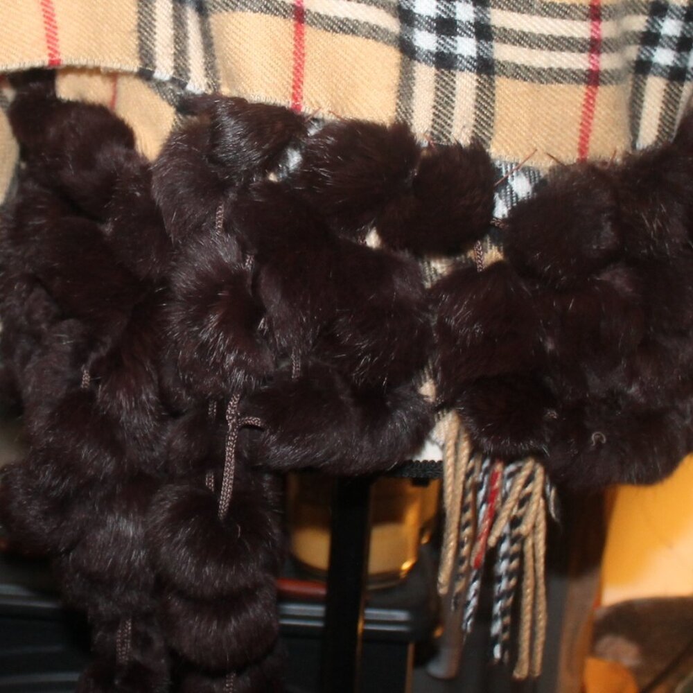 Nova Check Tartan Plaid Wrap w Fringe and Genuine Rabbit Fur Bottom Sz OS S M L - Picture 2 of 8